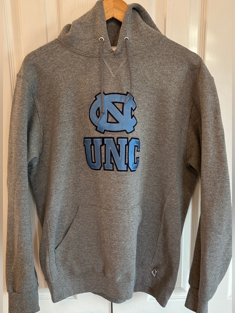 UNC Russell Athletic Hoodie Gray Embroidered Logo Size L EUC
